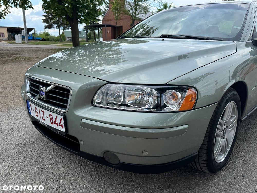 Volvo S60 2.4D Momentum - 4