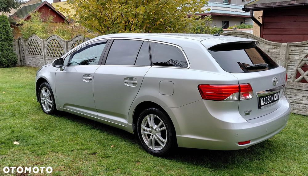 Toyota Avensis - 6