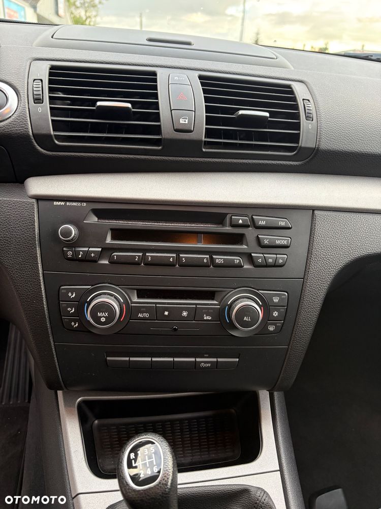 BMW Seria 1 - 22