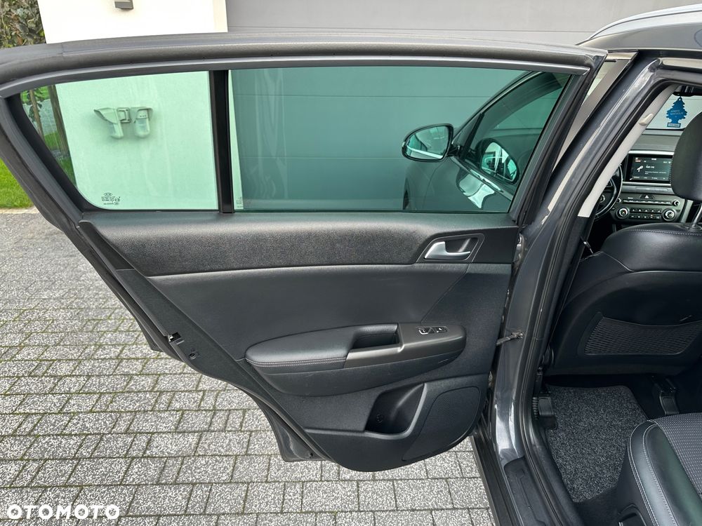 Kia Sportage 1.6 CRDI Black Edition 2WD - 25