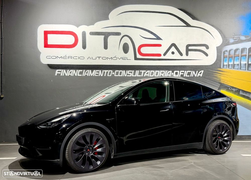 Tesla Model Y Performance Dual Motor AWD - 1