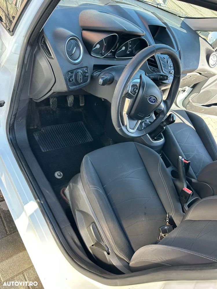 Ford Fiesta 1.5 TDCi Titanium - 10