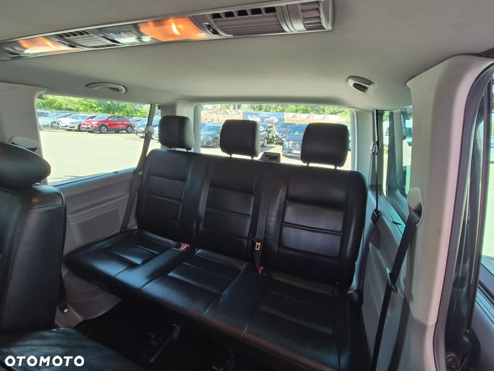 Volkswagen Caravelle - 27