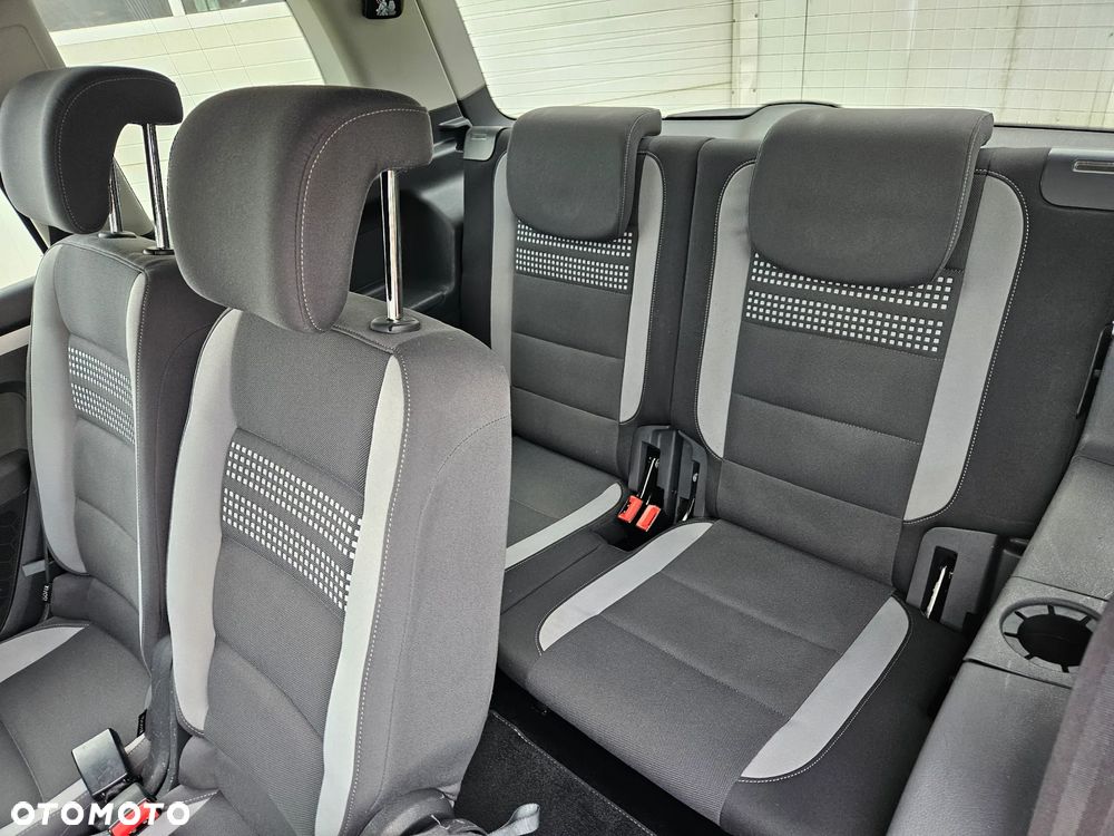 Volkswagen Touran 2.0 TDI DPF DSG Life - 24