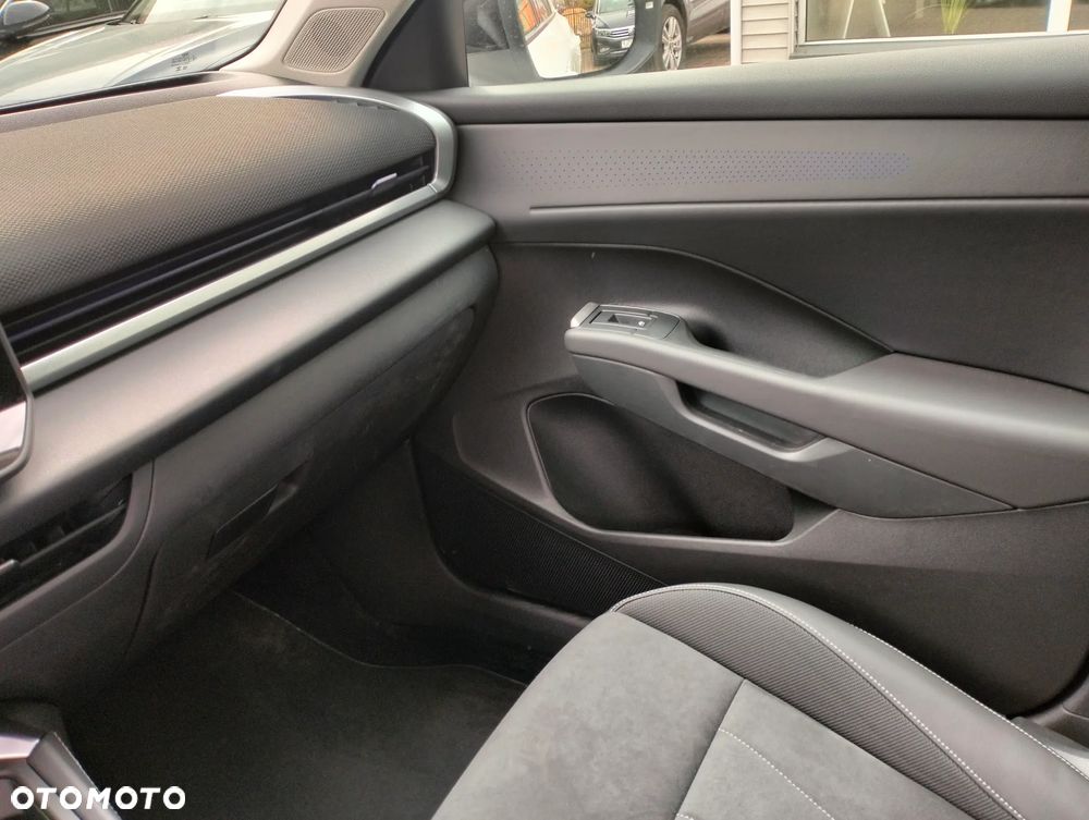 Volkswagen T-Roc 1.5 eTSI Style DSG - 27