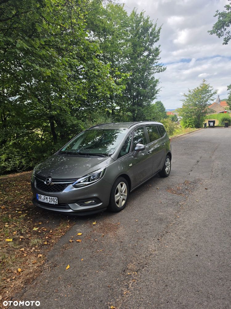Opel Zafira - 2