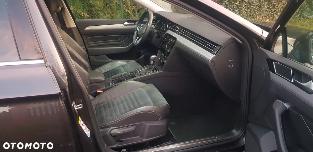 Volkswagen Passat - 25