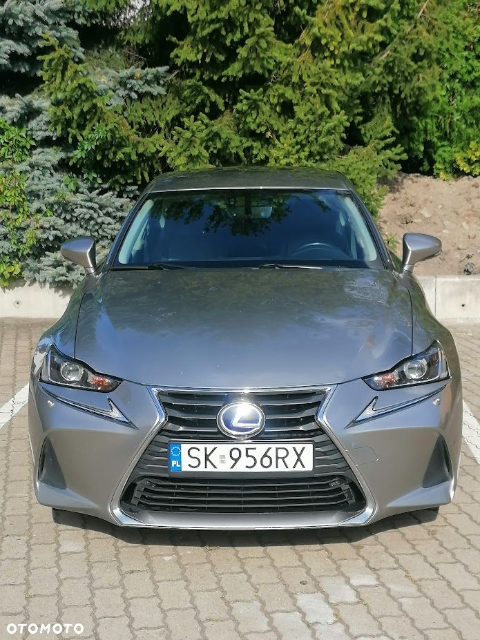 Lexus IS 300h Elegance - 14