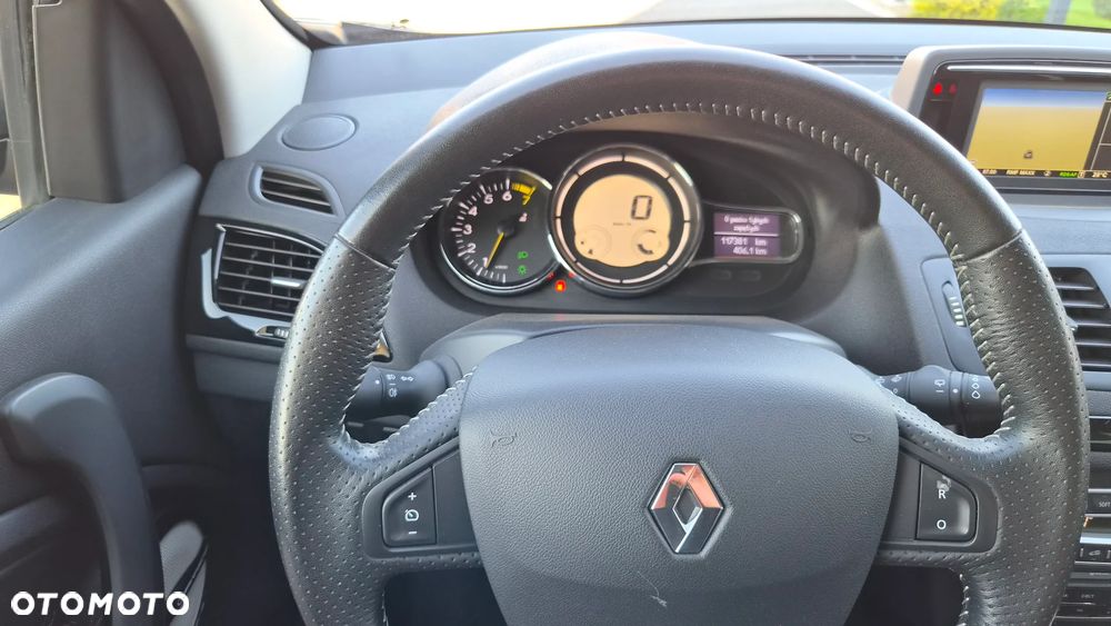 Renault Megane ENERGY TCe 130 BOSE EDITION - 24