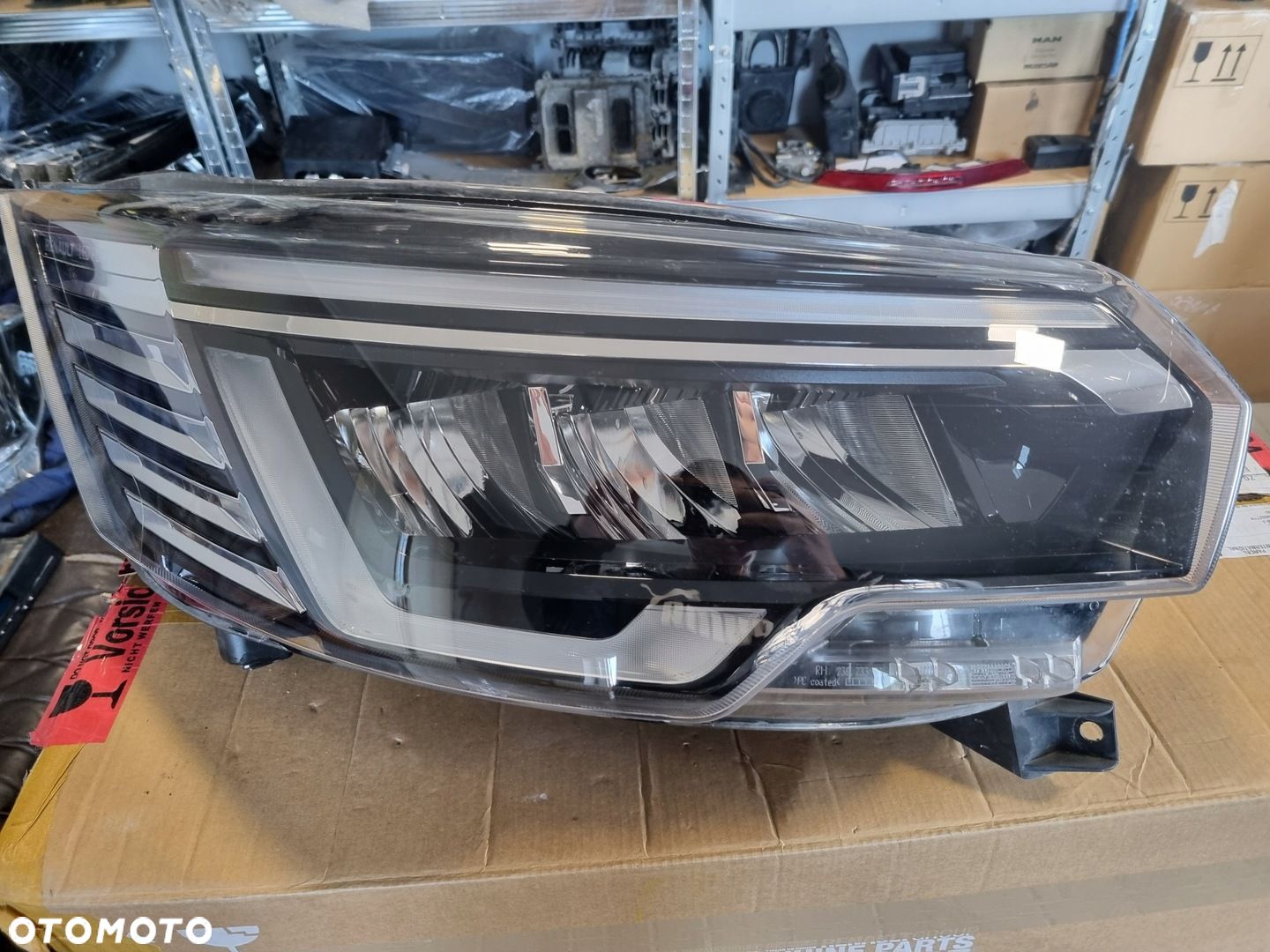 RENAULT TRAFIC TRAFIK III LIFT IV LAMPA PRAWA PRZÓD FULL LED 260102899 NOWA - 1