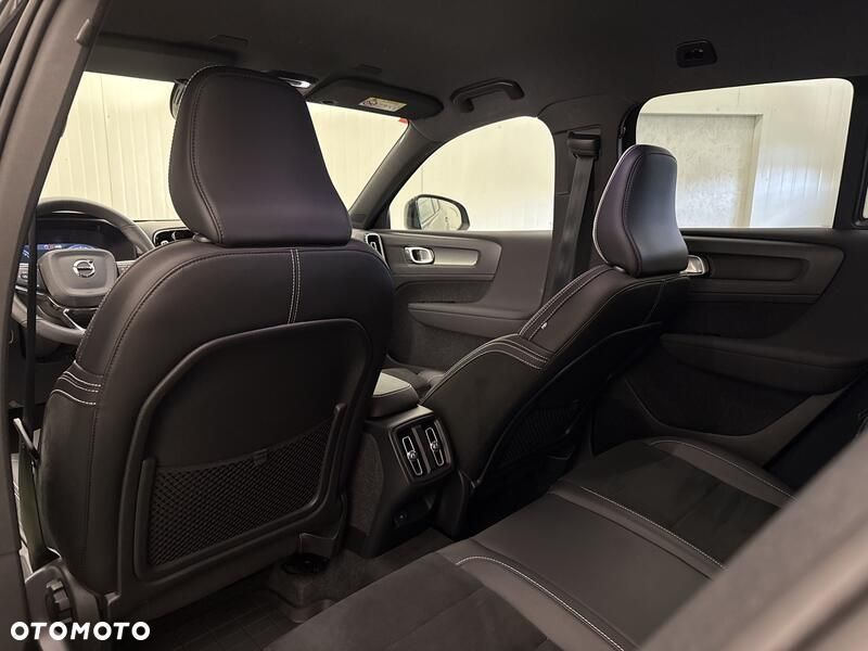 Volvo XC 40 B4 B AWD R-Design - 17