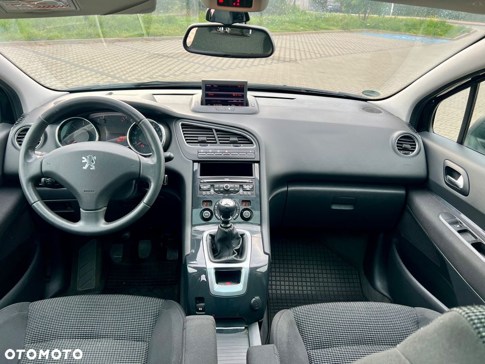 Peugeot 5008 - 11