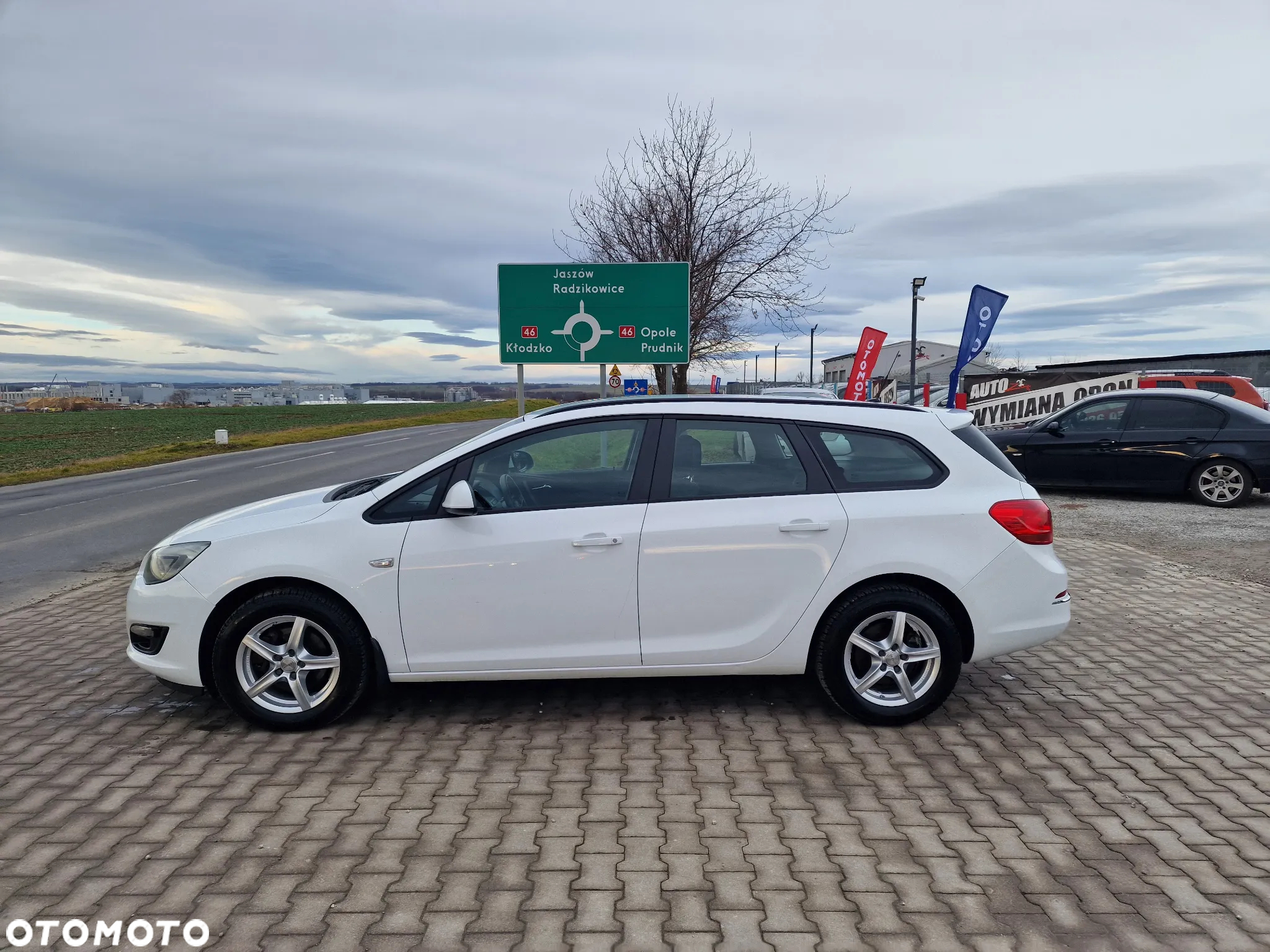 Opel Astra 1.6 D Start/Stop Sports Tourer Business - 12