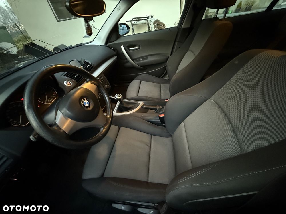 BMW Seria 1 - 11