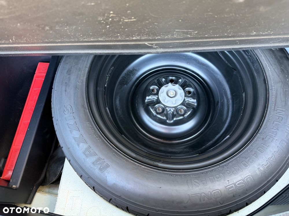 Toyota RAV4 - 23