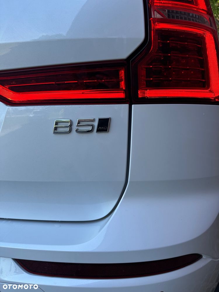 Volvo XC 60 B5 B AWD Plus Dark - 10