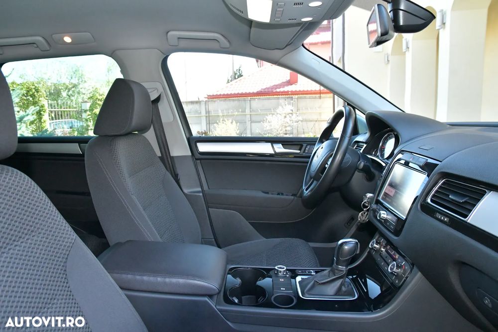 Volkswagen Touareg 3.0 V6 TDI BMT - 22