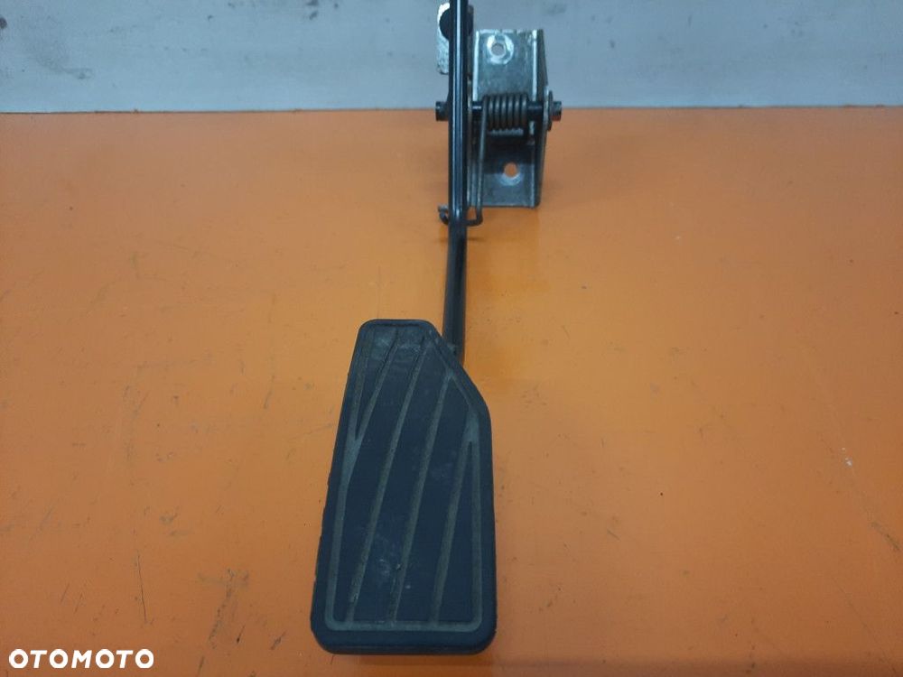 SUZUKI SWIFT IV MK6  04-10 PEDAŁ GAZU 49400-62J50-000 M13A - 2