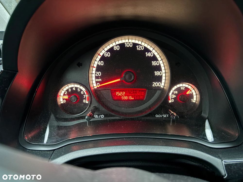 Volkswagen up! 1.0 move - 15