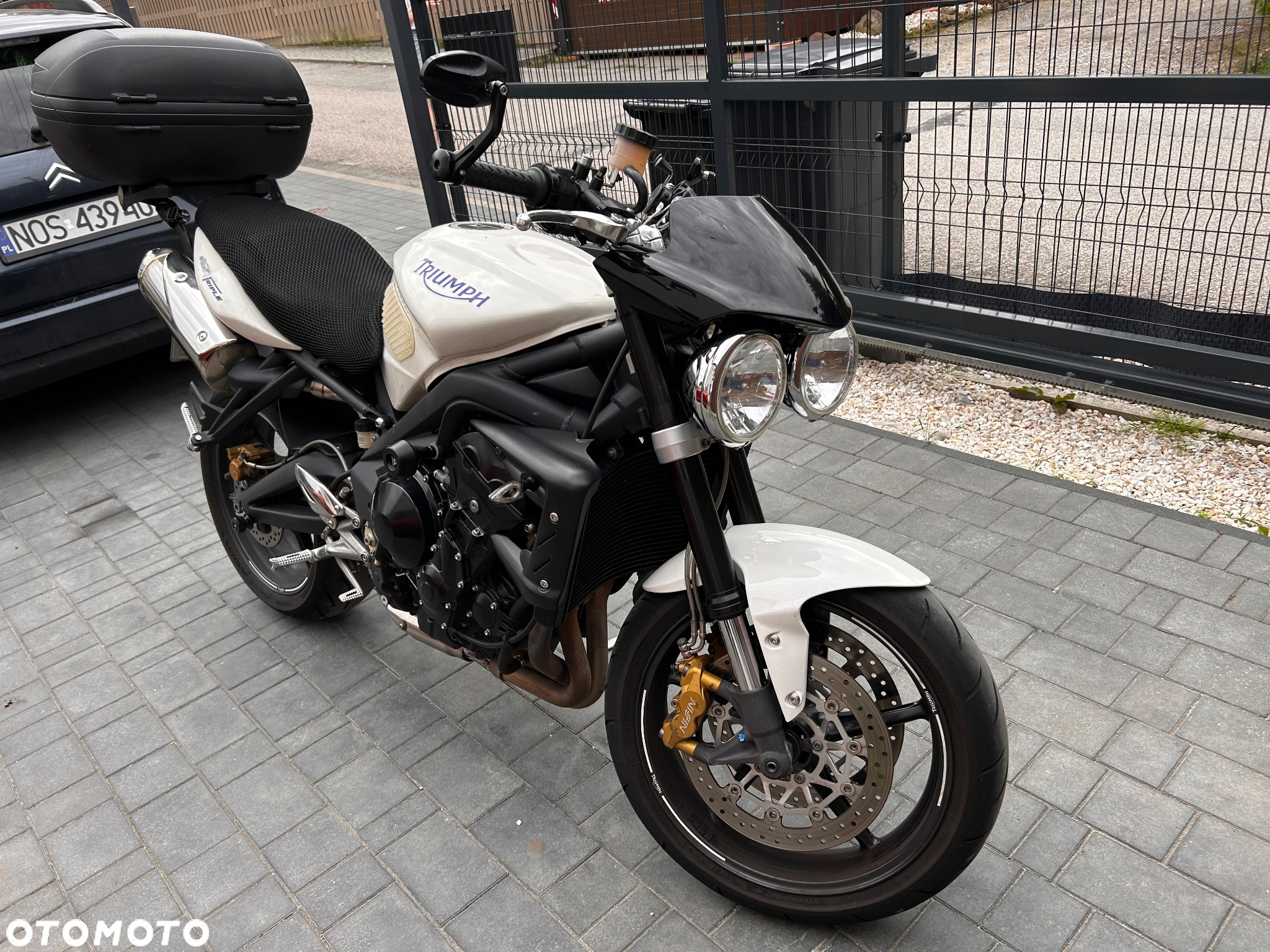 Triumph Street Triple - 9
