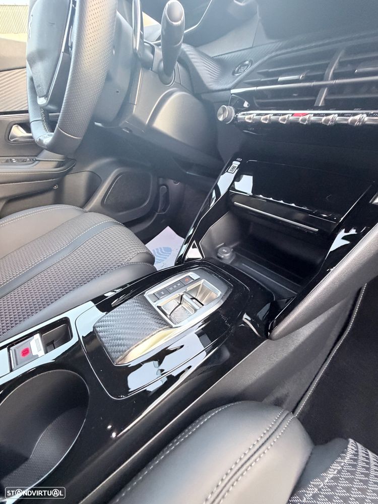 Peugeot 2008 1.2 PureTech GT Line EAT8 - 15