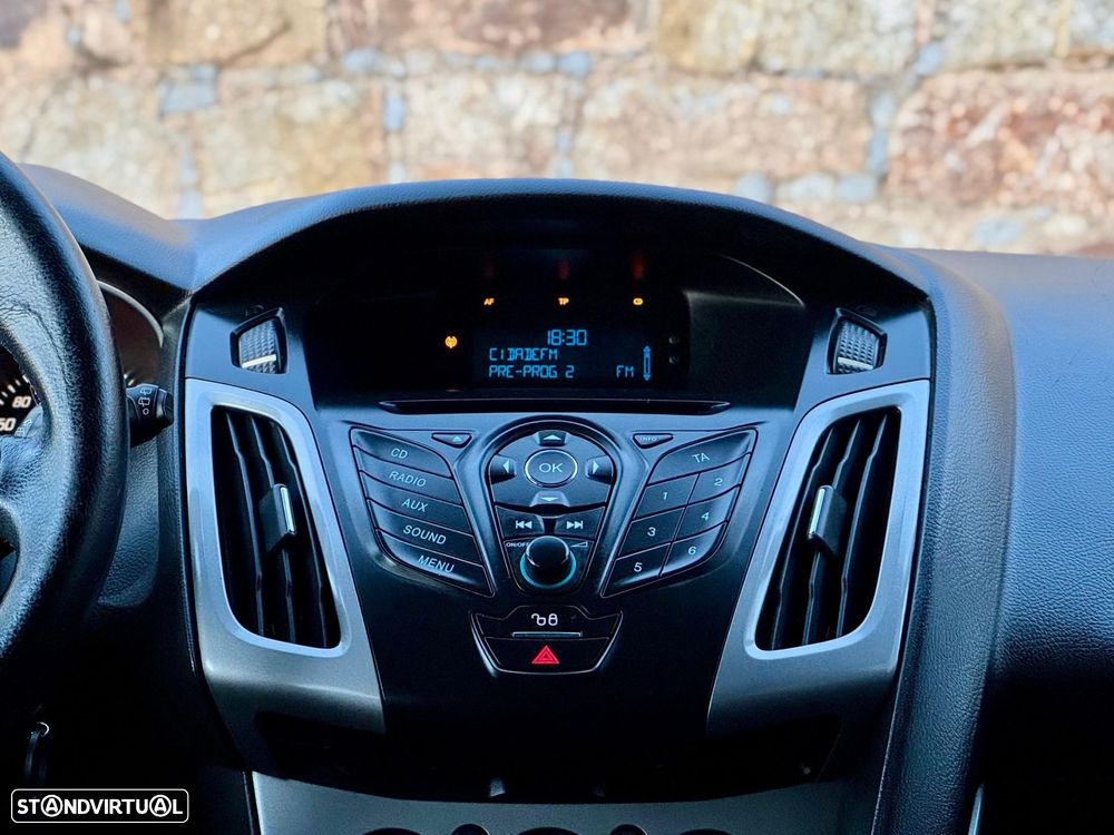 Ford Focus SW 1.6 TDCi Titanium - 28