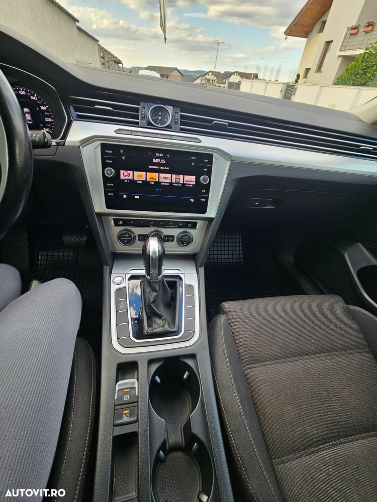 Volkswagen Passat 2.0 TDI DSG Comfortline - 5