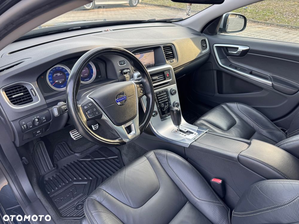 Volvo S60 D3 Summum - 31