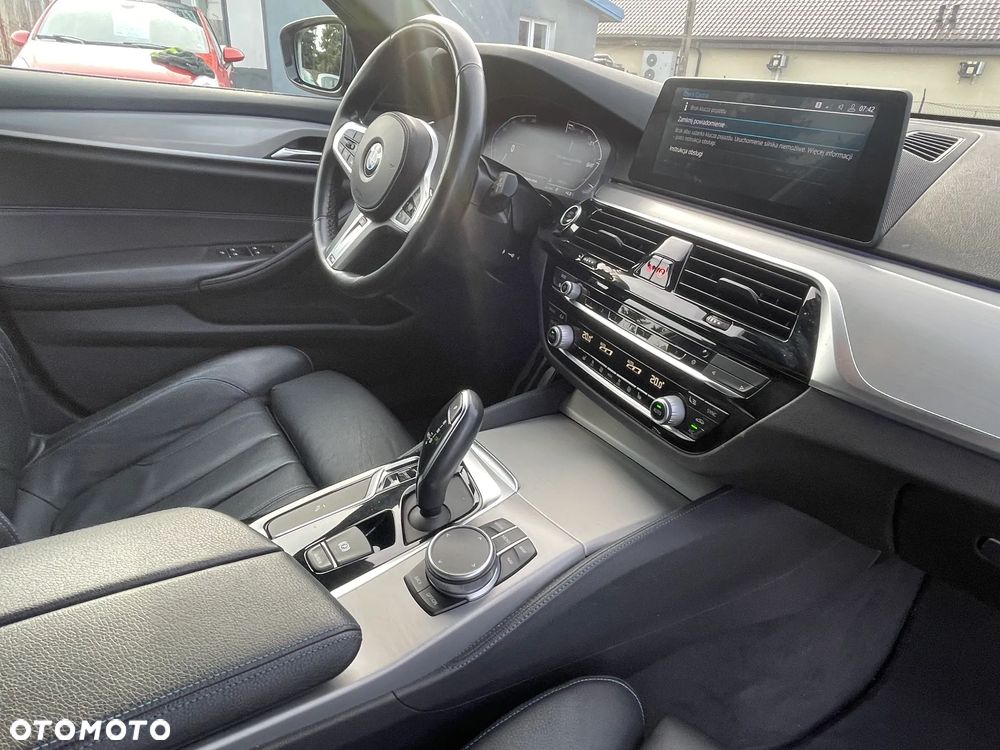 BMW Seria 5 530d xDrive M Sport sport - 6