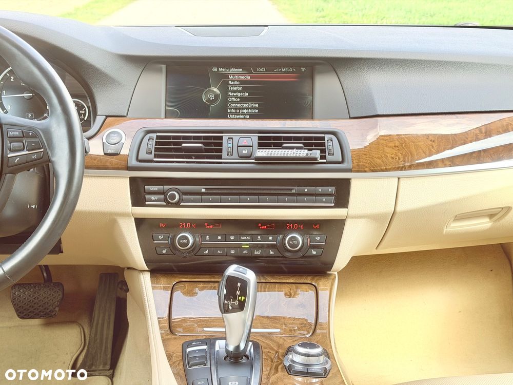 BMW Seria 5 525d - 17