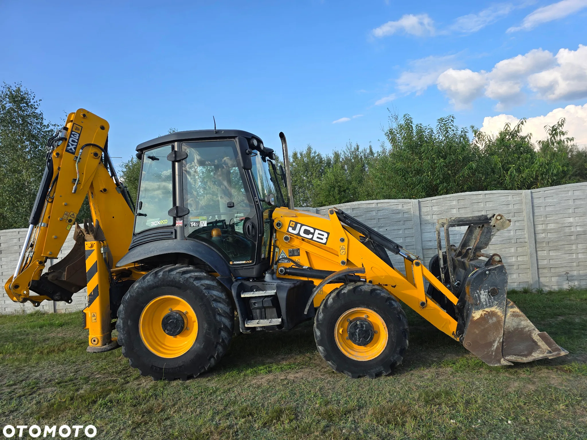 JCB - 11