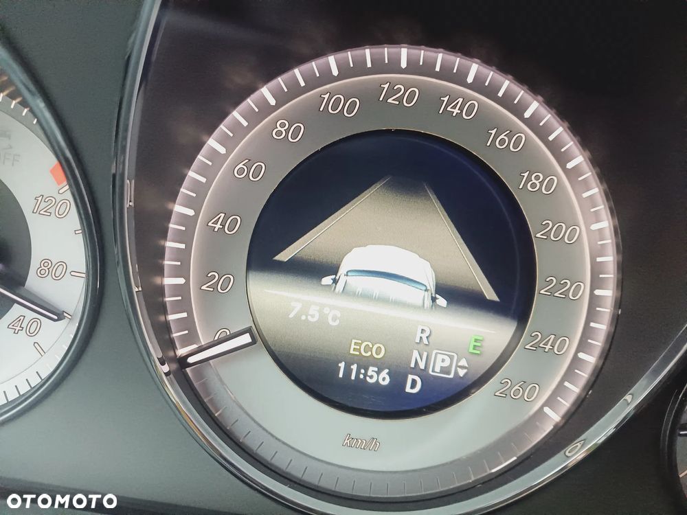 Mercedes-Benz GLK - 21