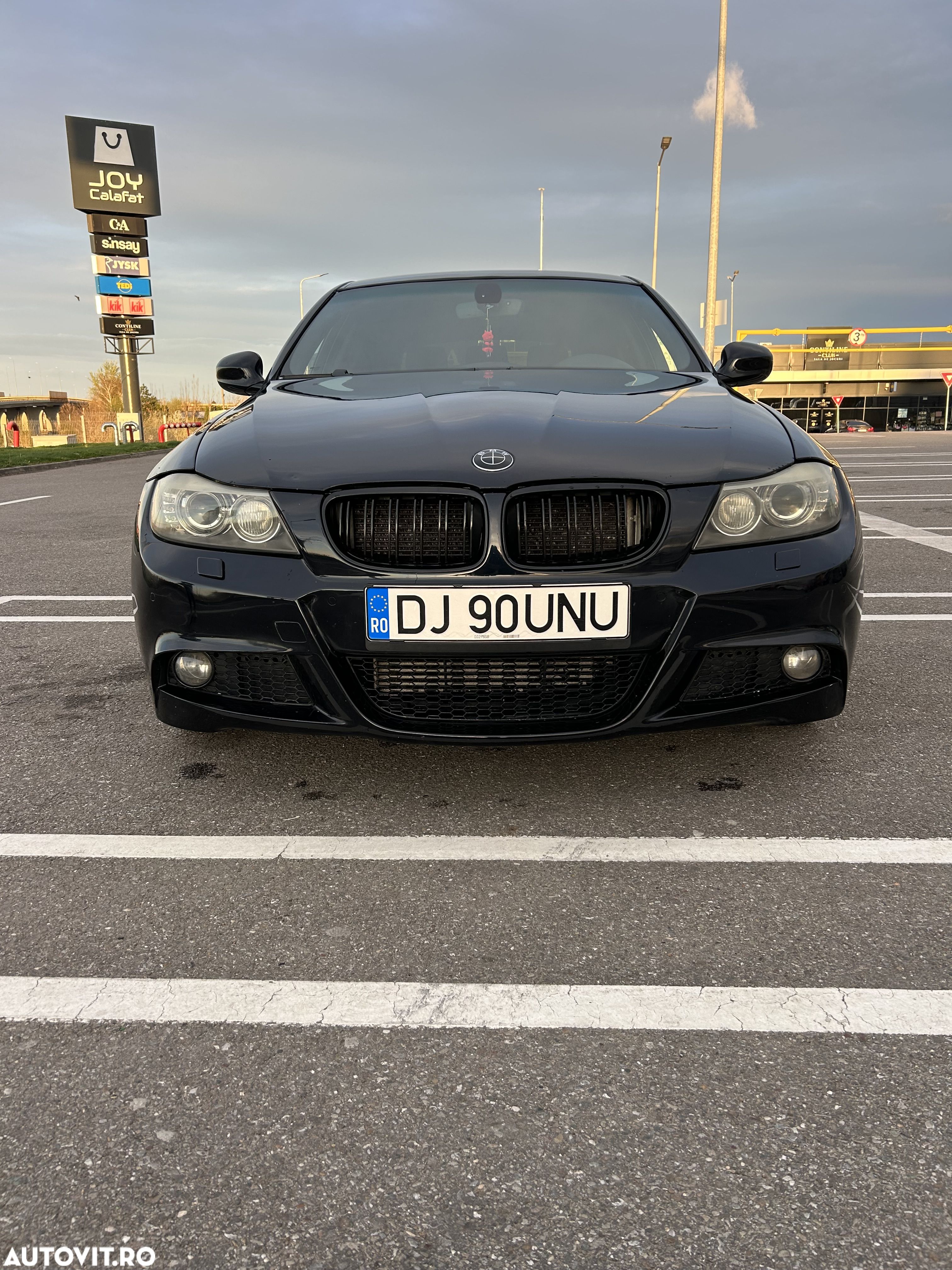BMW Seria 3 320d xDrive DPF Touring Aut. - 1