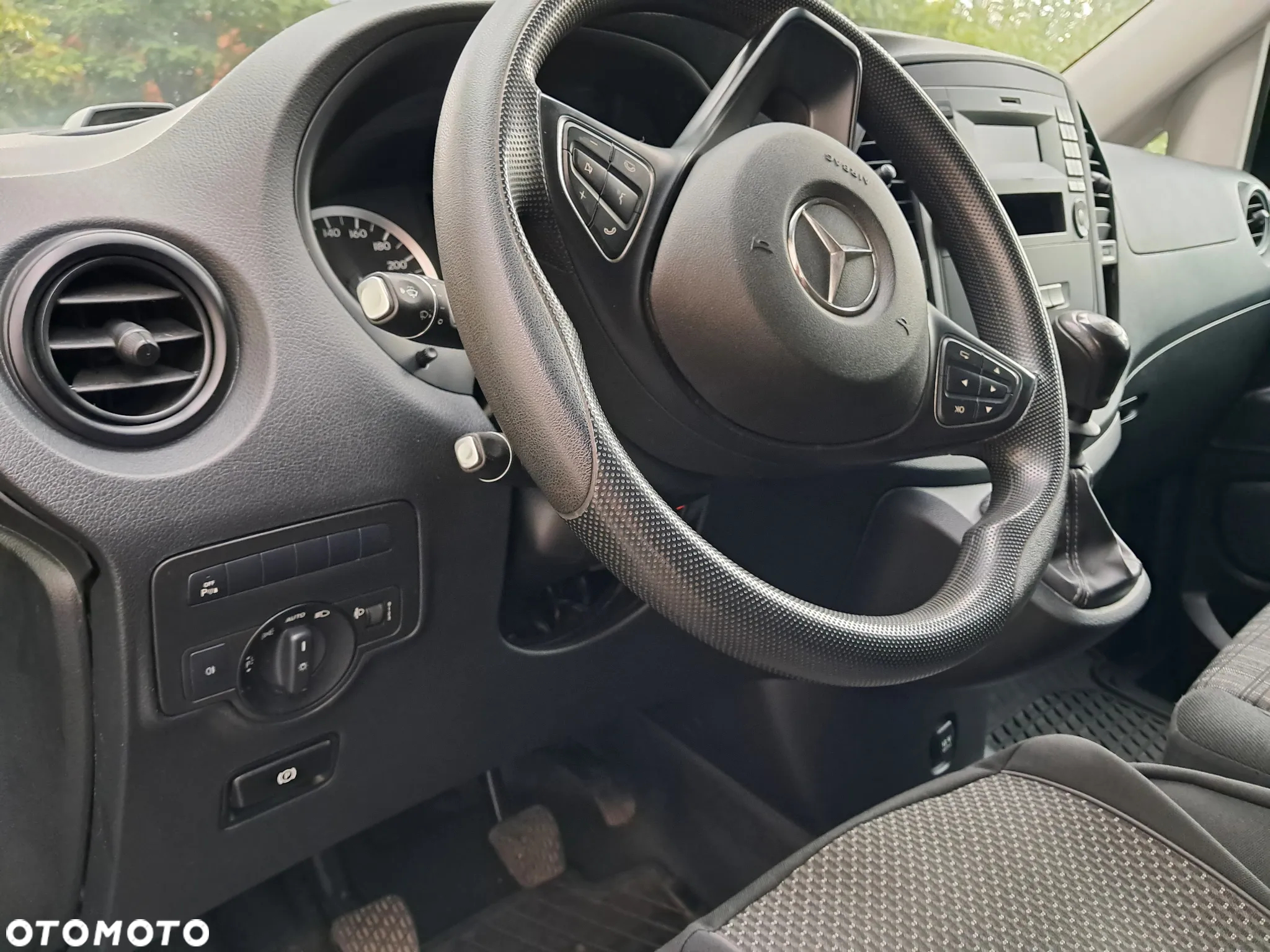 Mercedes-Benz Vito-V klasa - 12