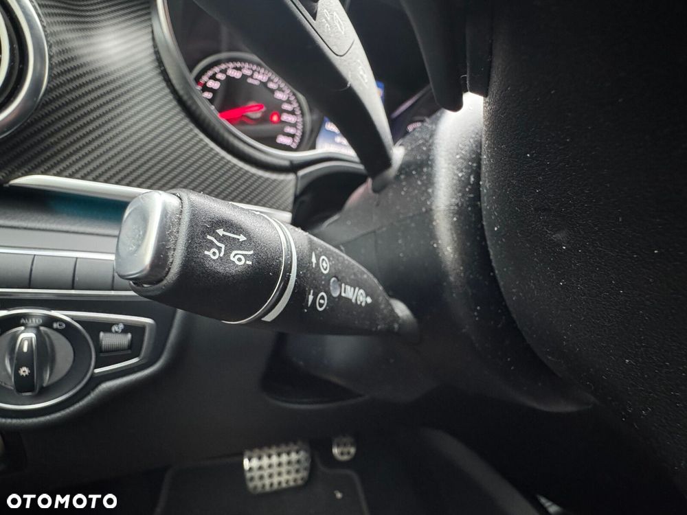 Mercedes-Benz Klasa V - 26