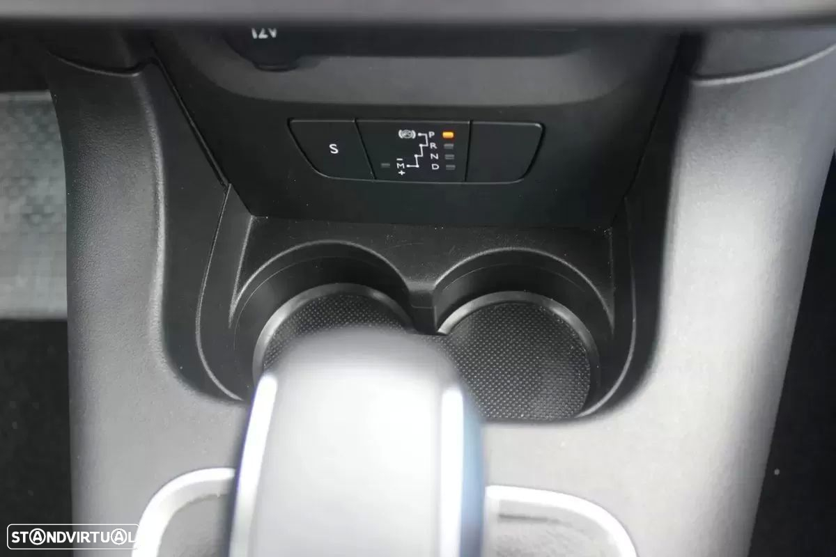 Citroën C3 1.2 PureTech Shine EAT6 - 30