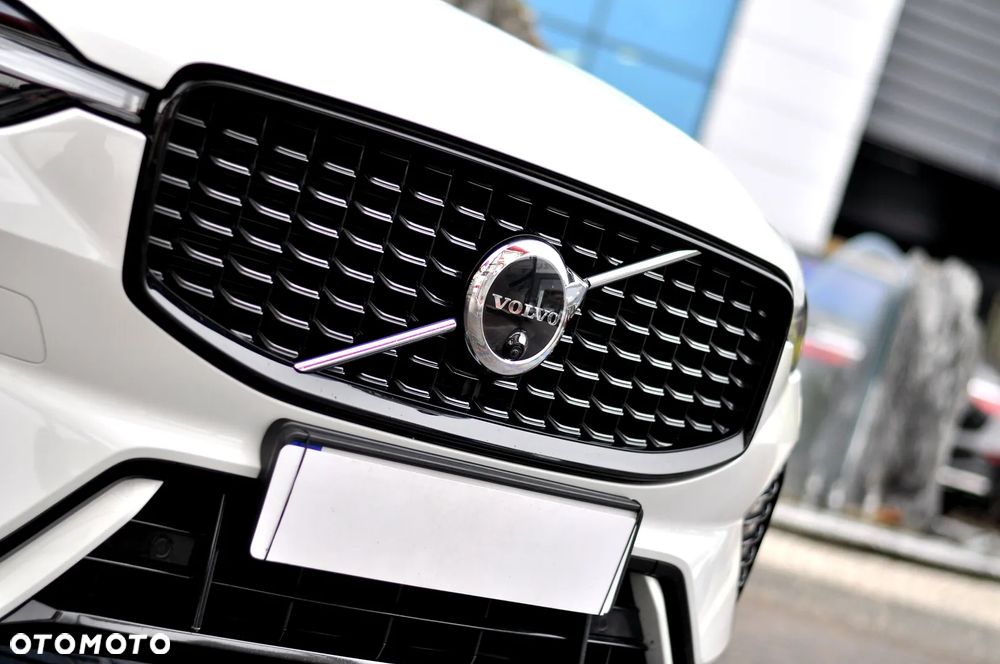 Volvo XC 60 B4 D AWD Ultimate Dark - 5