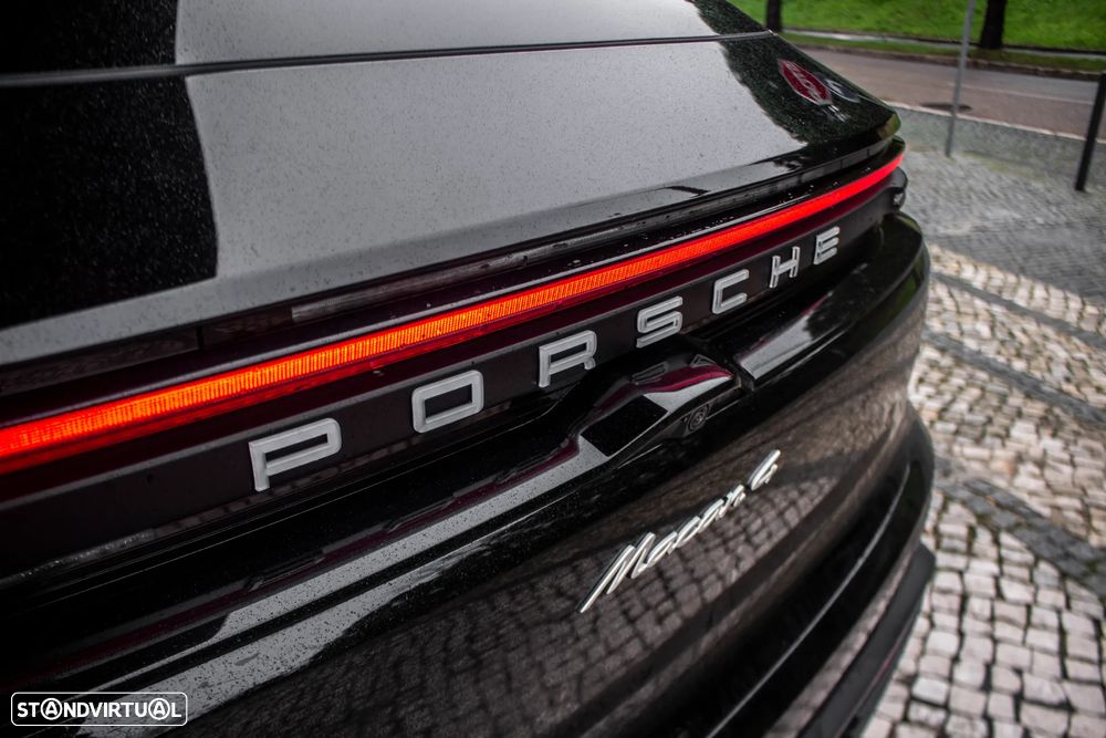 Porsche Macan Electric 4 - 12