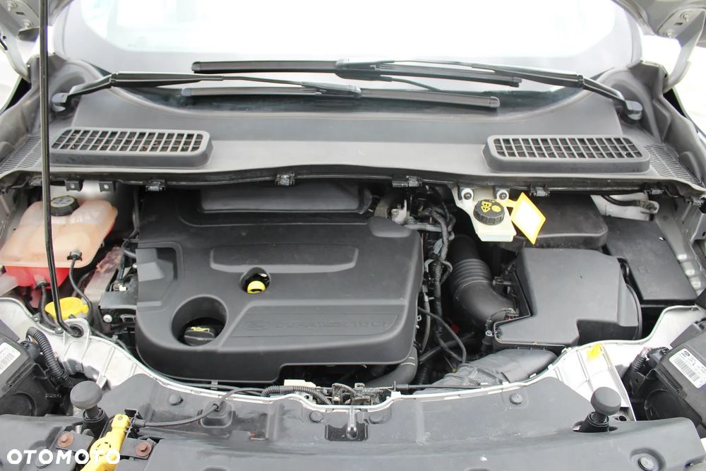 Ford Kuga 2.0 TDCi 4x4 Titanium - 28