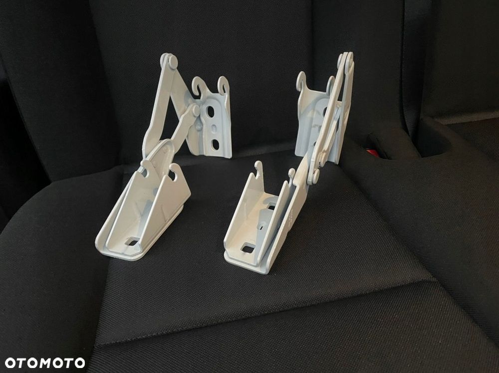 Zawias maski IVECO DAILY VI 2014- NOWY PRAWY LEWY - 2