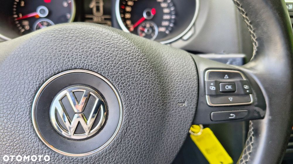 Volkswagen Golf - 16
