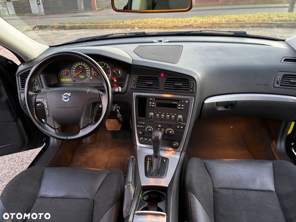 Volvo V70 2.4 Momentum - 39