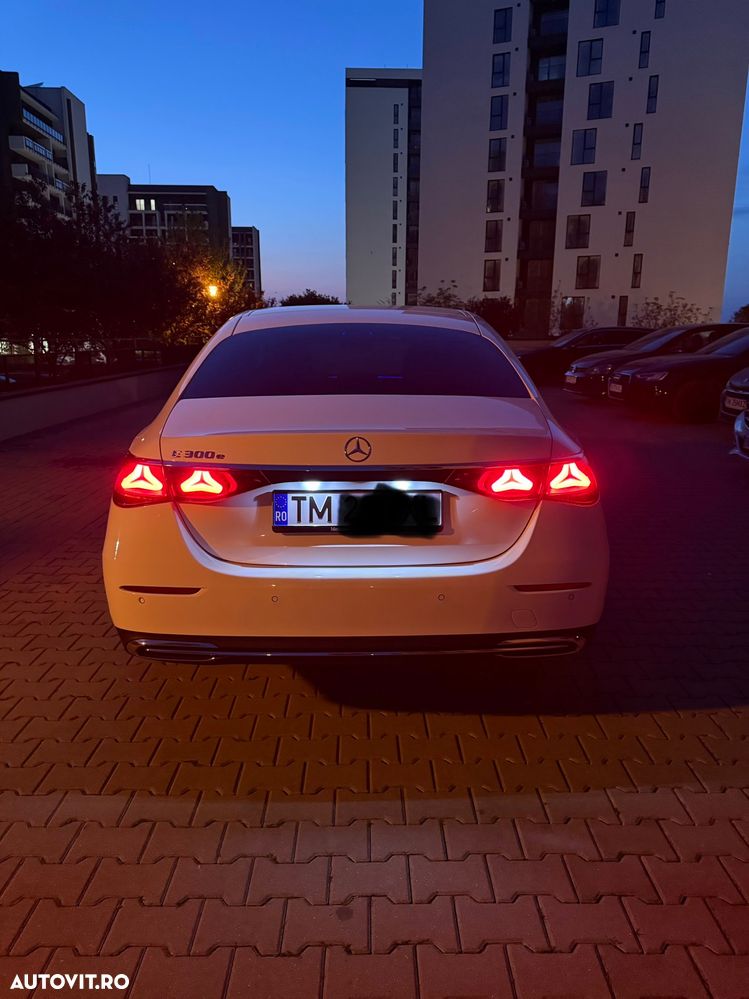 Mercedes-Benz E 300e 9G-TRONIC - 8