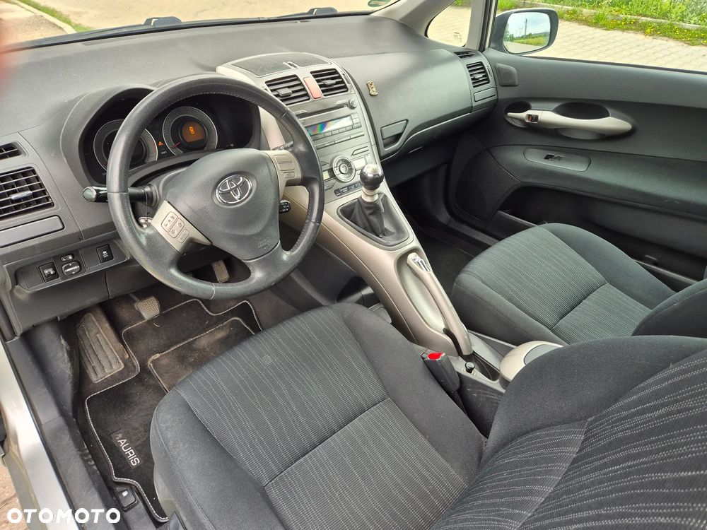 Toyota Auris 2.0 D-4D Premium - 7