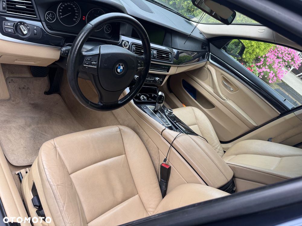 BMW Seria 5 520d - 13