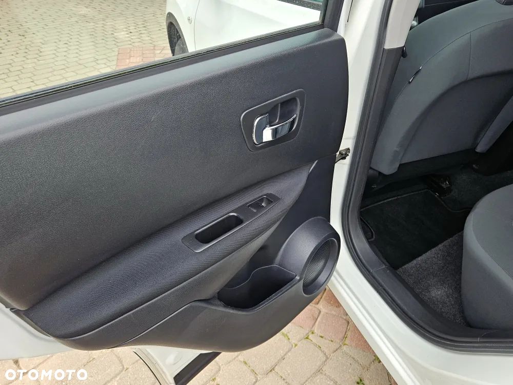 Nissan Qashqai 1.6 visia - 22