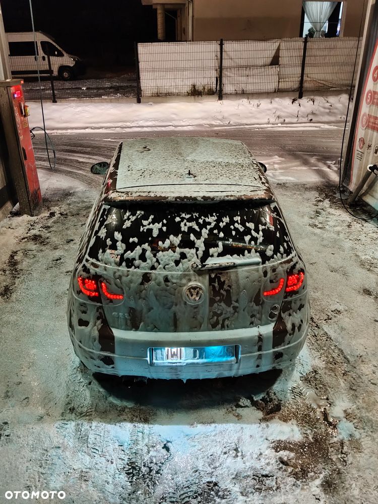 Volkswagen Golf - 24