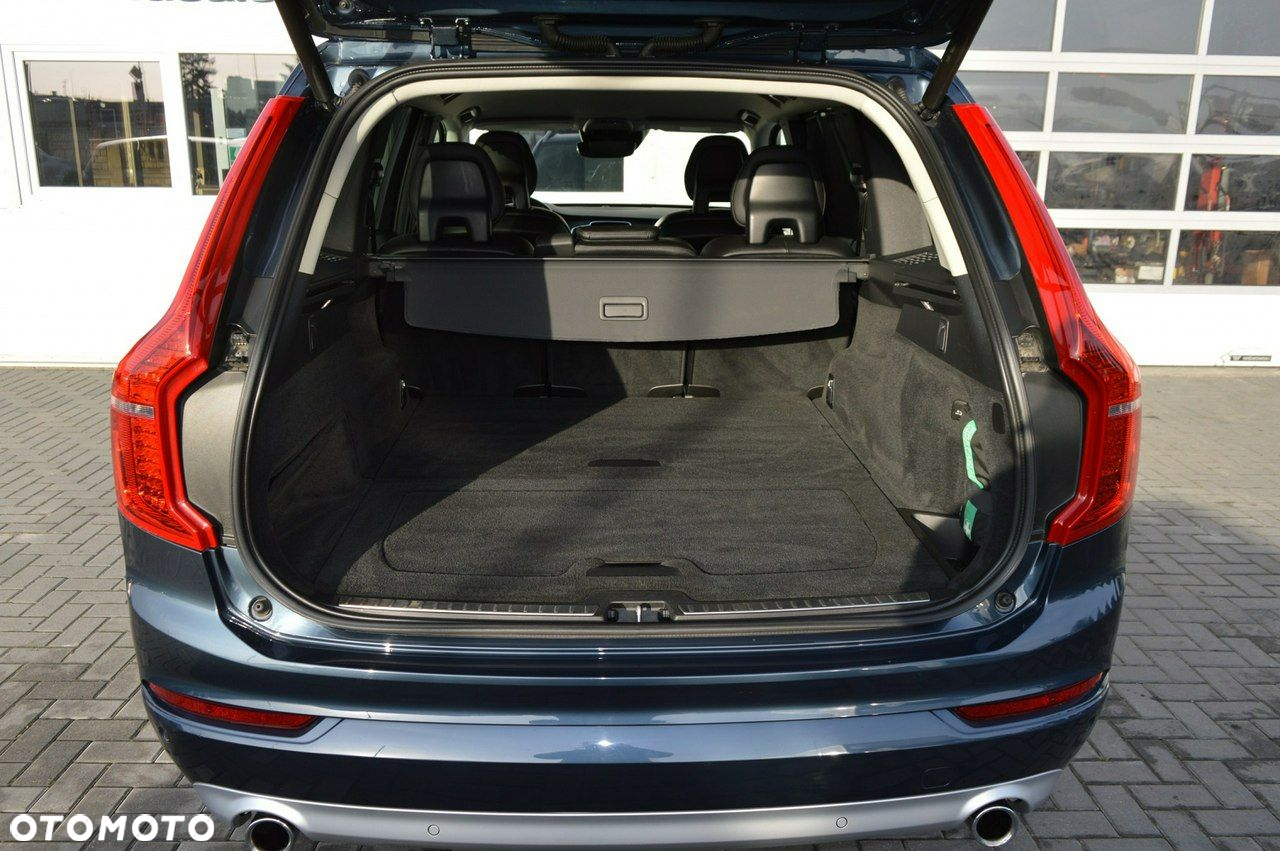 Volvo XC 90 D5 AWD Momentum - 37