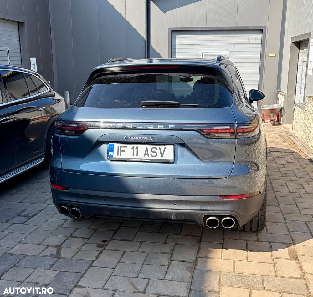 Porsche Cayenne - 5