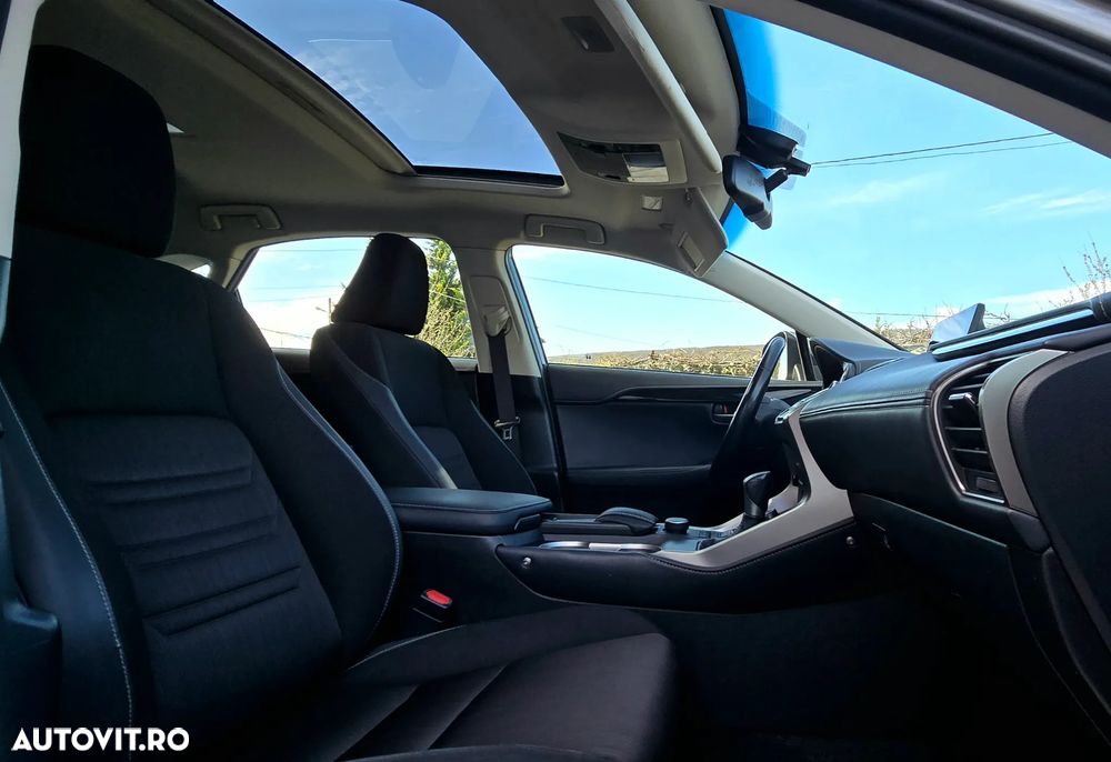 Lexus Seria NX 300h - 26